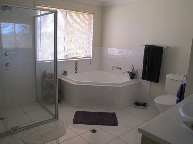 8 Bluff Road, off Wilcox Rd, Kenilworth QLD 4574