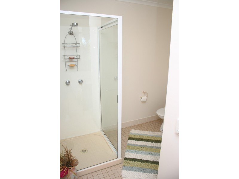 Brooloo QLD 4570