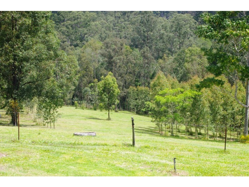 Brooloo QLD 4570