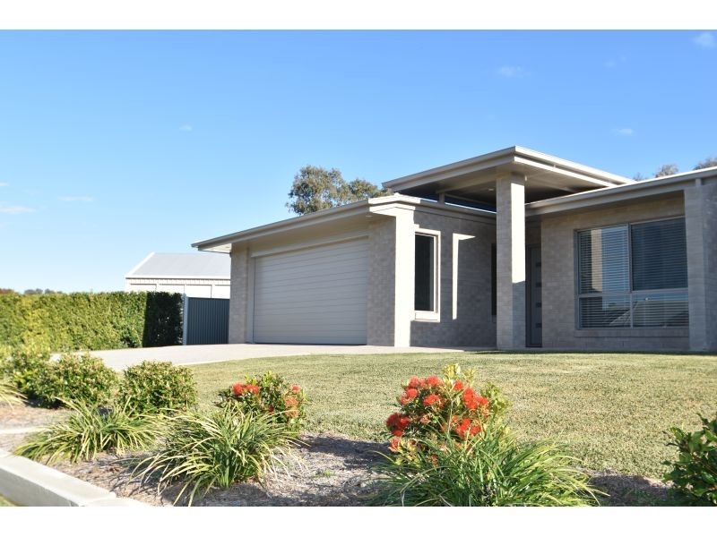 1/3 Paul Bradley Drive, Goondiwindi QLD 4390