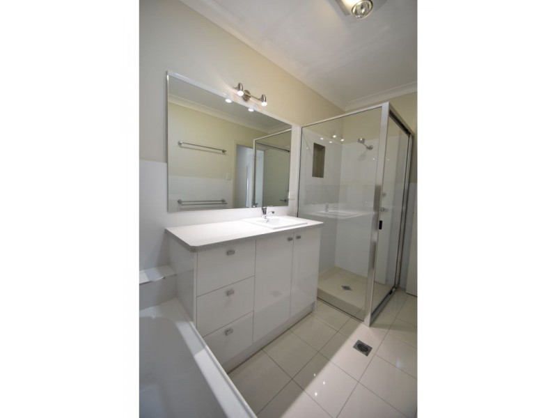 1/3 Paul Bradley Drive, Goondiwindi QLD 4390