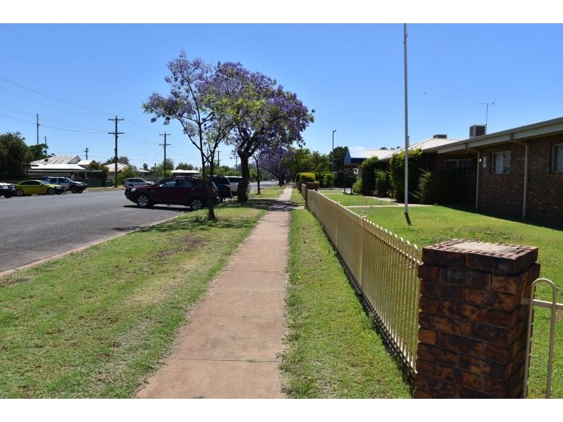 106-110 Alfred Street, St George QLD 4487