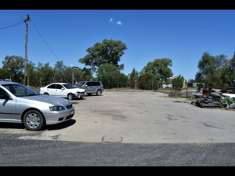 4 Henderson Road, Goondiwindi QLD 4390