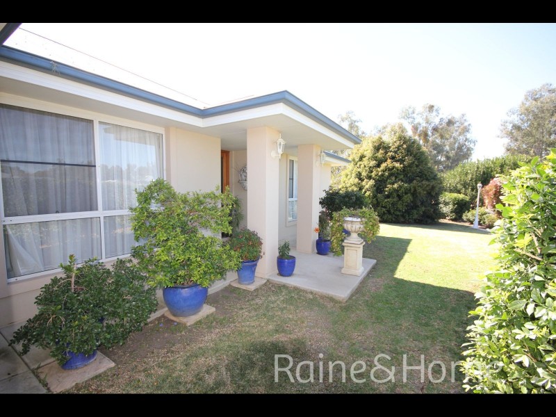 2 Gore Street, Goondiwindi QLD 4390