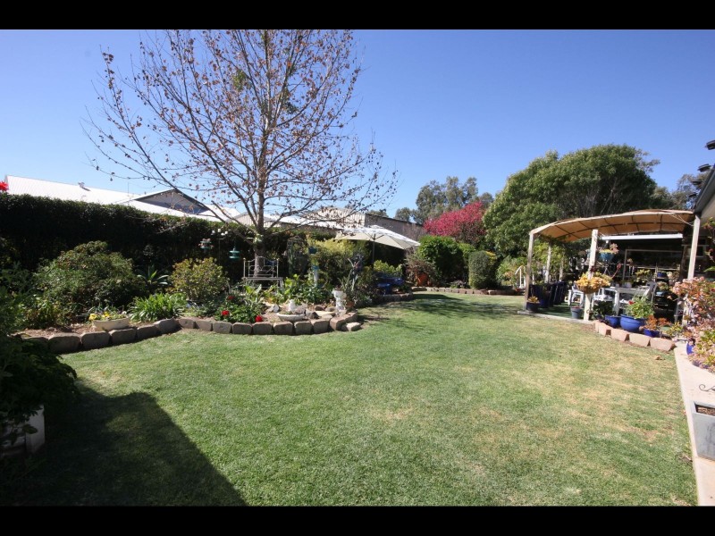 2 Gore Street, Goondiwindi QLD 4390