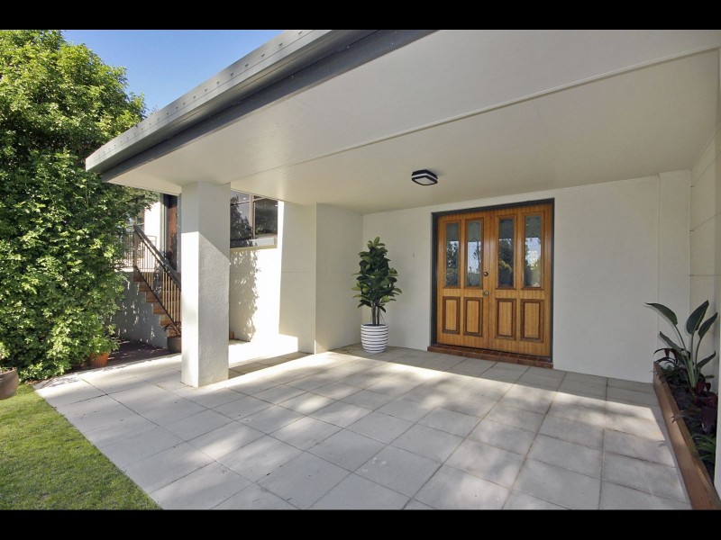 16 RUSSELL STREET, Goondiwindi QLD 4390