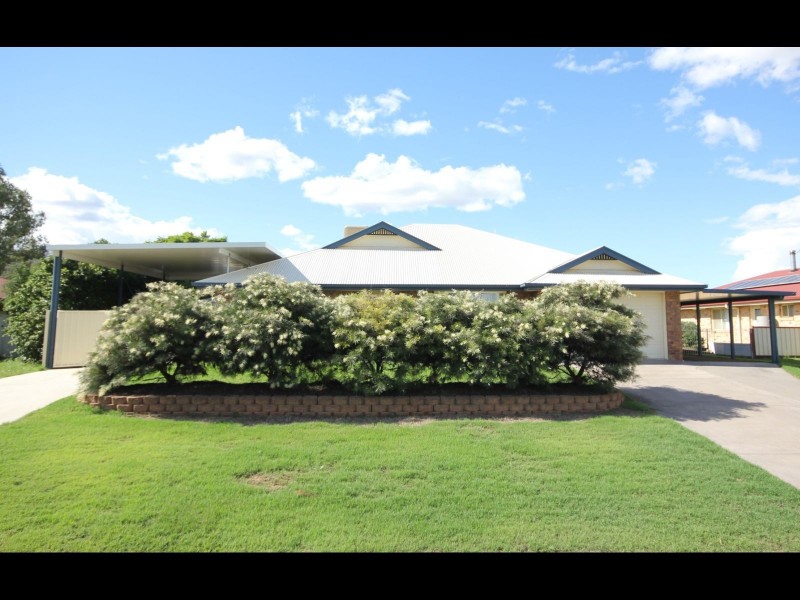 14 BERNBOROUGH PLACE, Goondiwindi QLD 4390