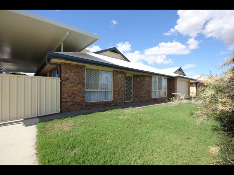 14 BERNBOROUGH PLACE, Goondiwindi QLD 4390
