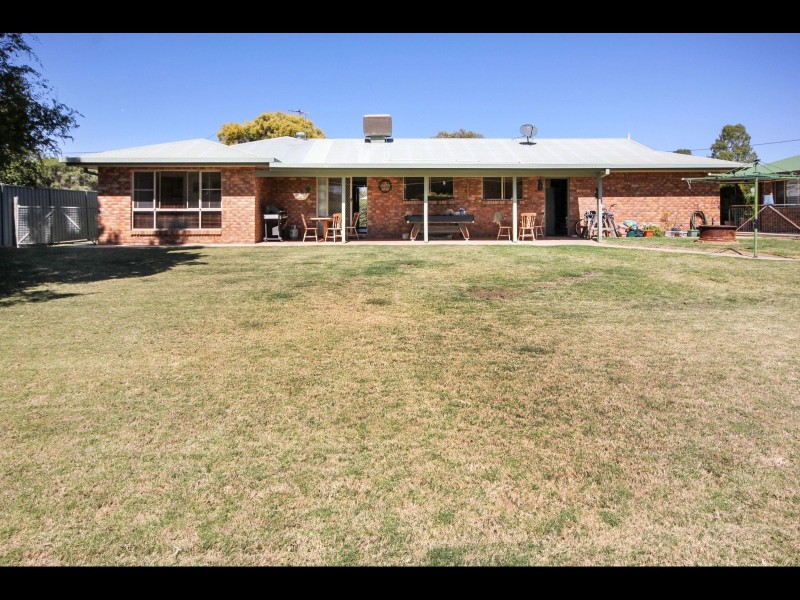 33 MICHAELS DRIVE, Goondiwindi QLD 4390