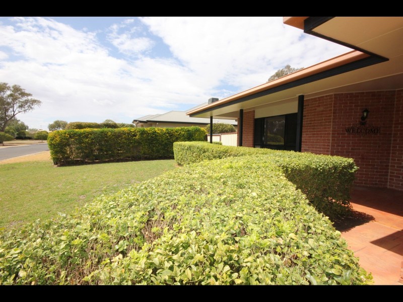 13 Serpentine Drive, Goondiwindi QLD 4390
