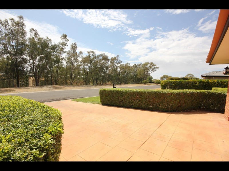 13 Serpentine Drive, Goondiwindi QLD 4390