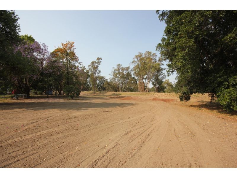 74 and 1B Macintyre and Frideswide, Goondiwindi QLD 4390