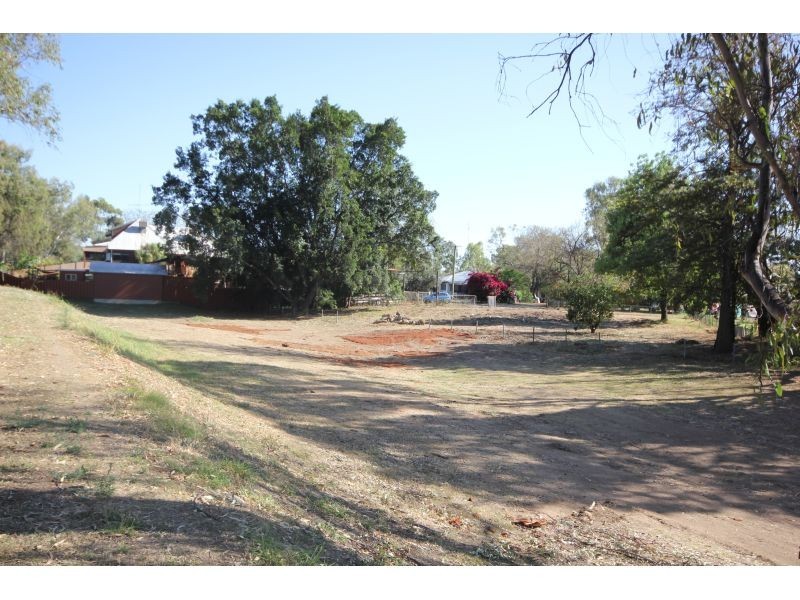 72 and 1B Macintyre and Frideswide, Goondiwindi QLD 4390