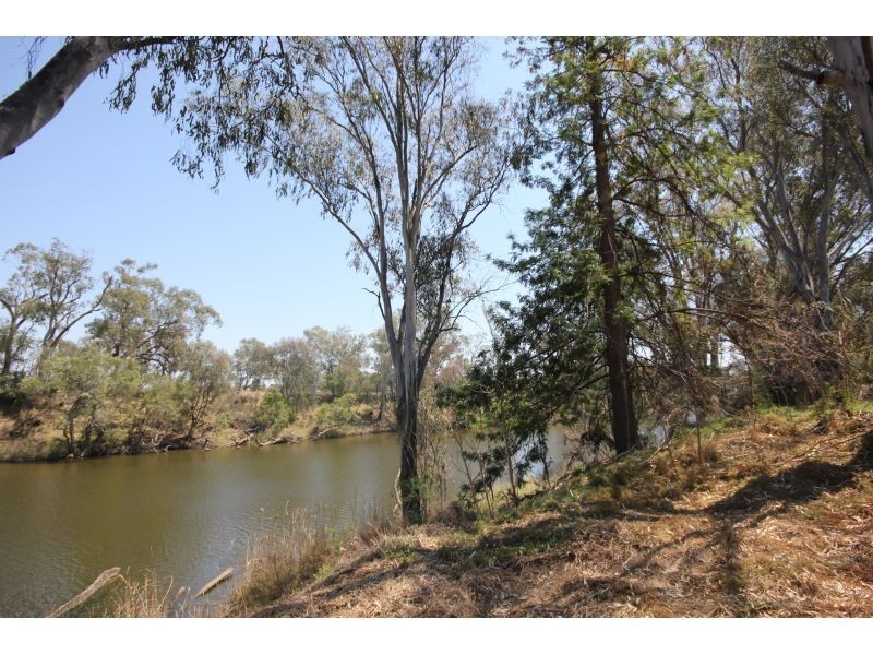 72 and 1B Macintyre and Frideswide, Goondiwindi QLD 4390
