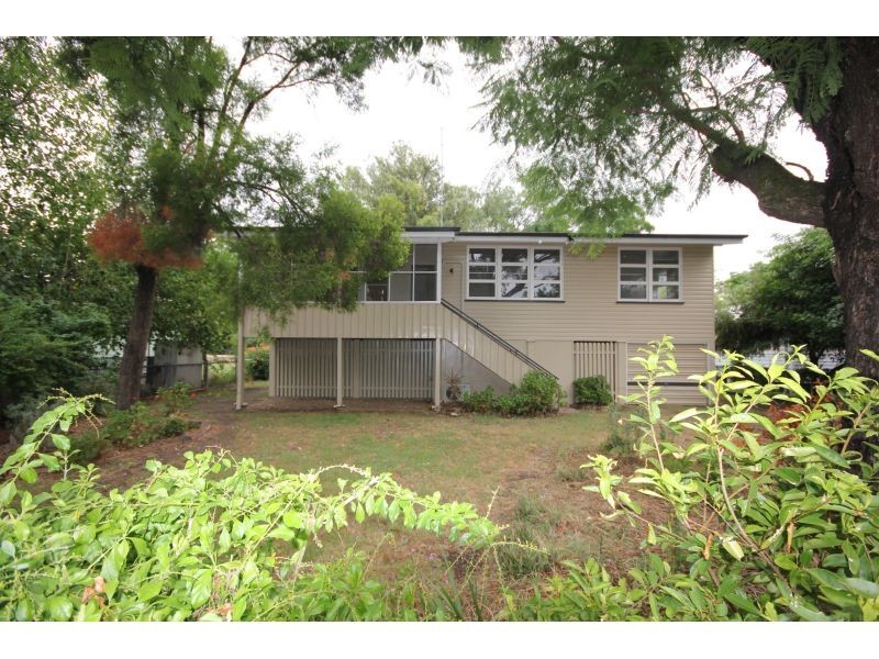 11 Frideswide Street, Goondiwindi QLD 4390