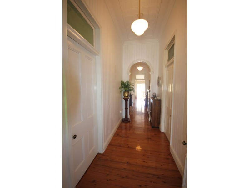 9 Brisbane Street, Goondiwindi QLD 4390