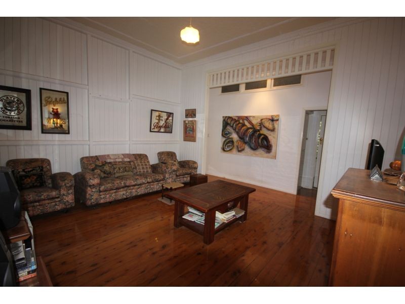 9 Brisbane Street, Goondiwindi QLD 4390