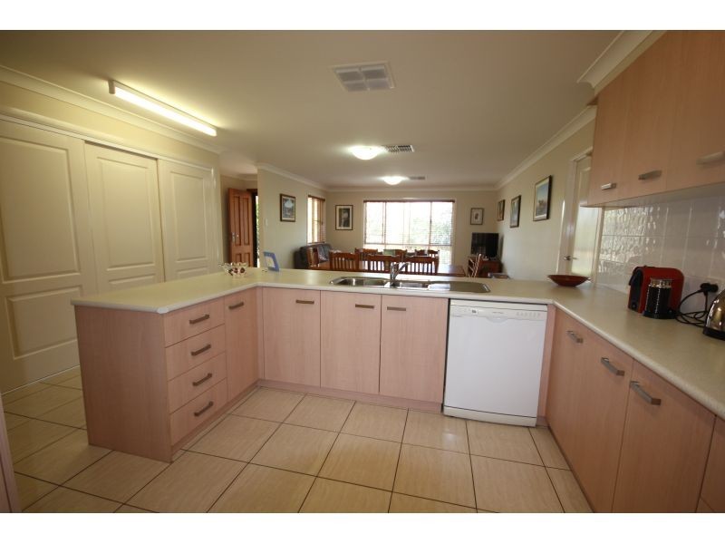 2/25 James Ryan Avenue, Goondiwindi QLD 4390