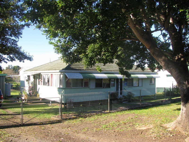 10 CHATAWAY STREET, Murgon QLD 4605