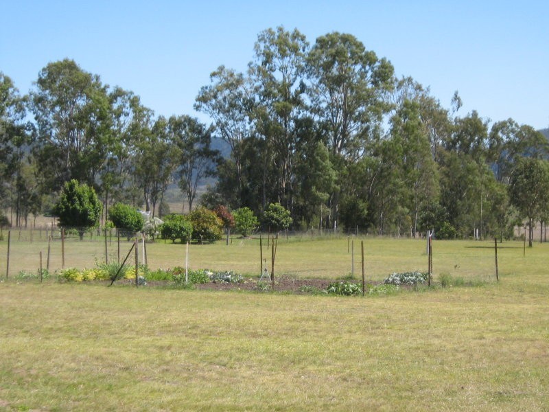 115 RUNNING CREEK ROAD, Kilkivan QLD 4600