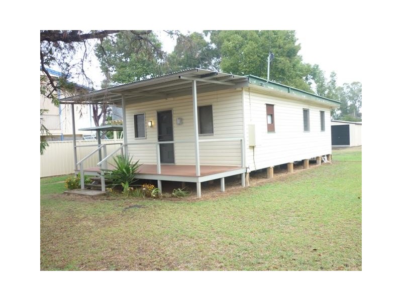 6 Boronia Avenue, St George QLD 4487