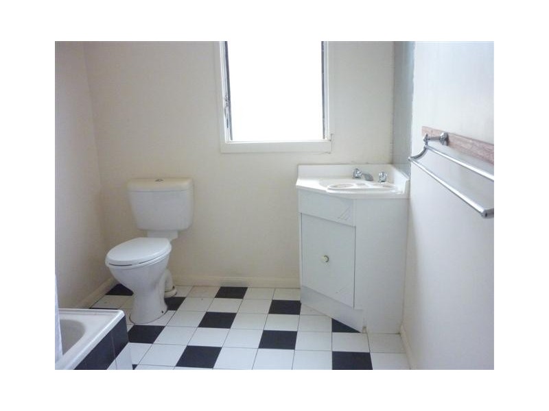 6 Boronia Avenue, St George QLD 4487