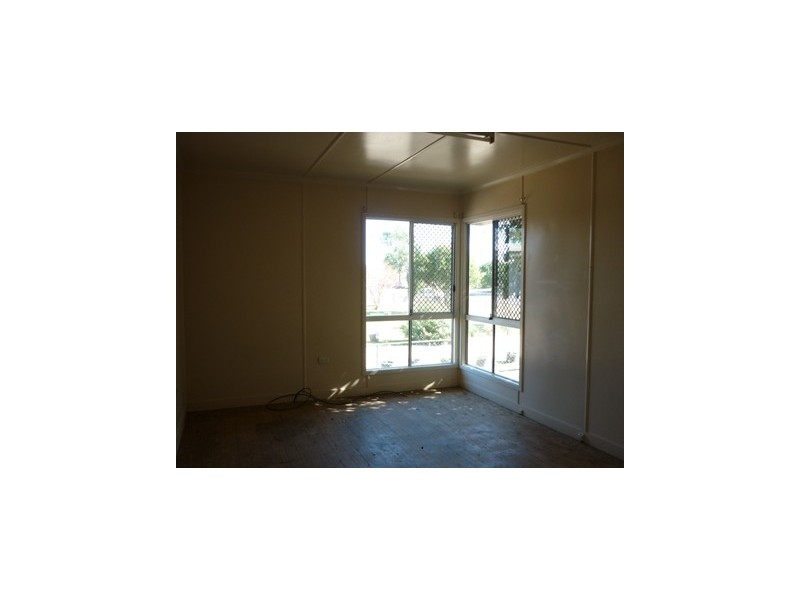 15 Cowildi Street, Dirranbandi QLD 4486