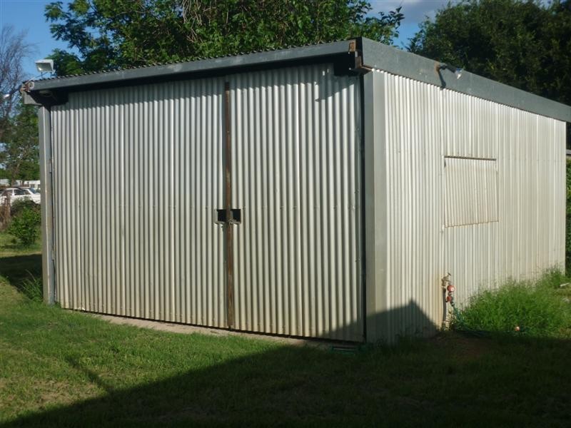 17 Kenny Lane, St George QLD 4487