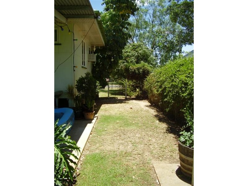 2 ANNE STREET, St George QLD 4487