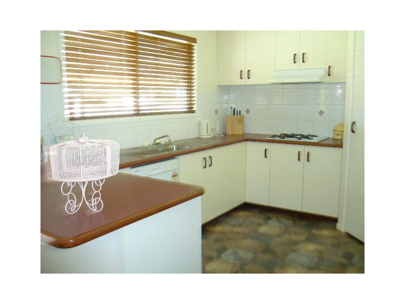 15 Taylor Street, St George QLD 4487