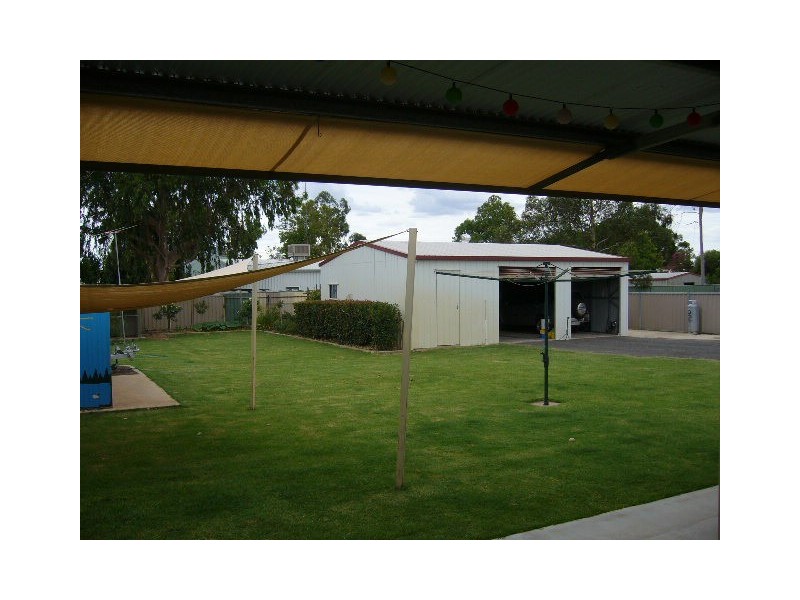 15 Taylor Street, St George QLD 4487