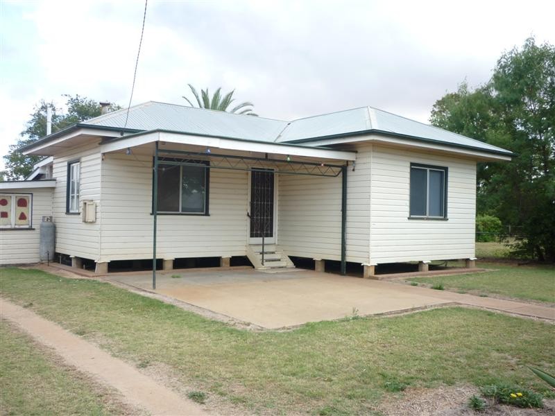 66  Grey Street, St George QLD 4487