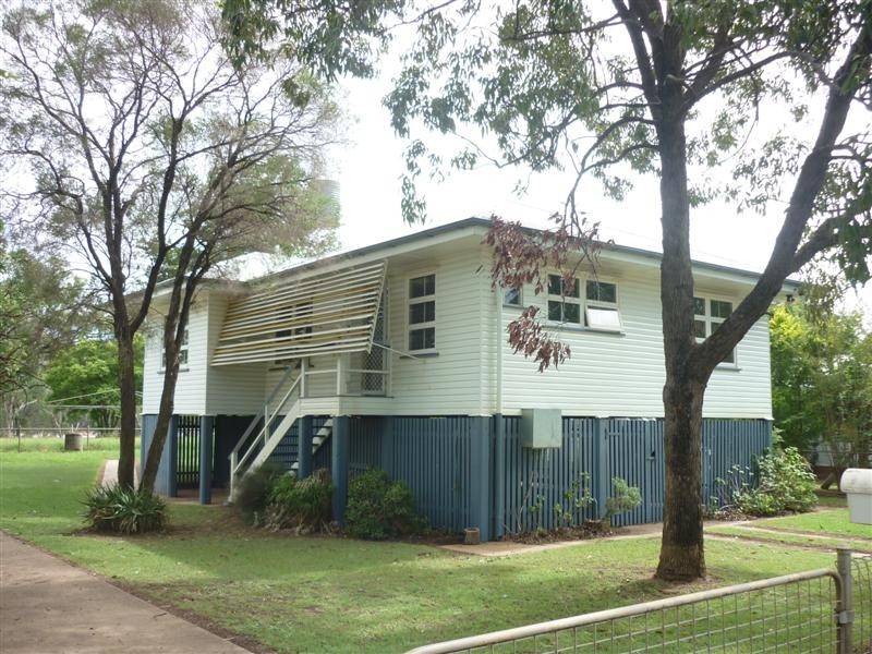 11 MacDonnell Avenue, St George QLD 4487