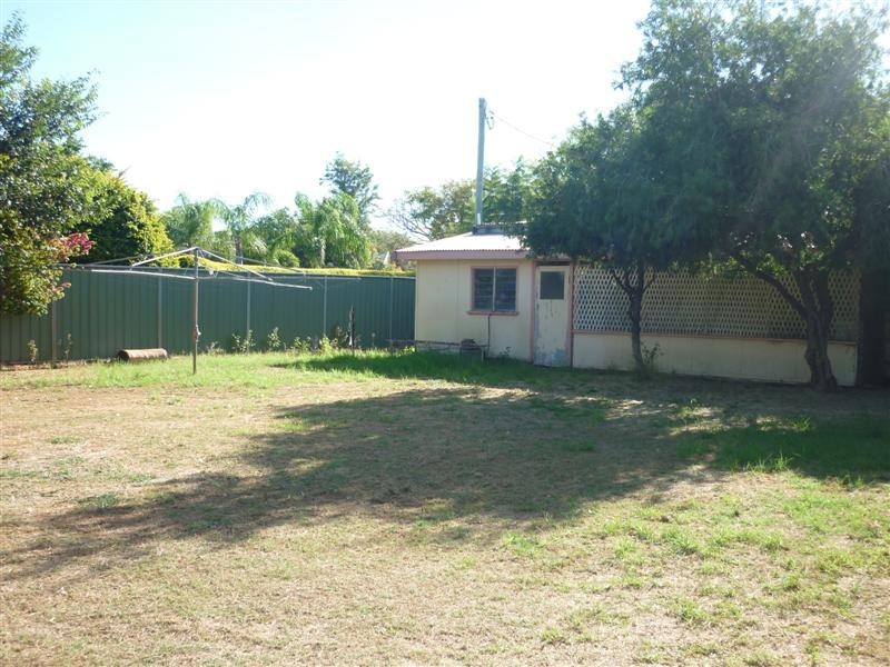 82 Grey Street, St George QLD 4487