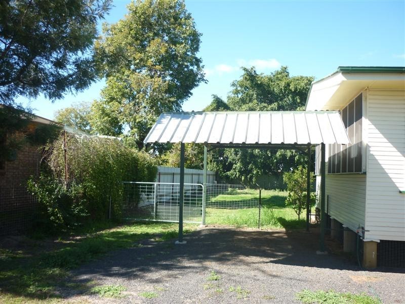 18 Victoria Street, St George QLD 4487