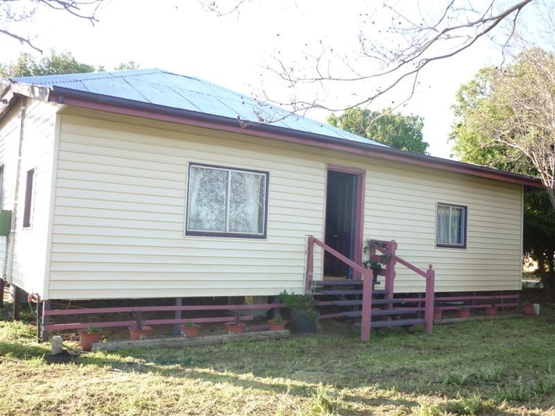 75 Arthur Street, St George QLD 4487