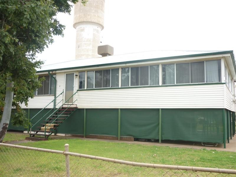 33 Grey Street, St George QLD 4487