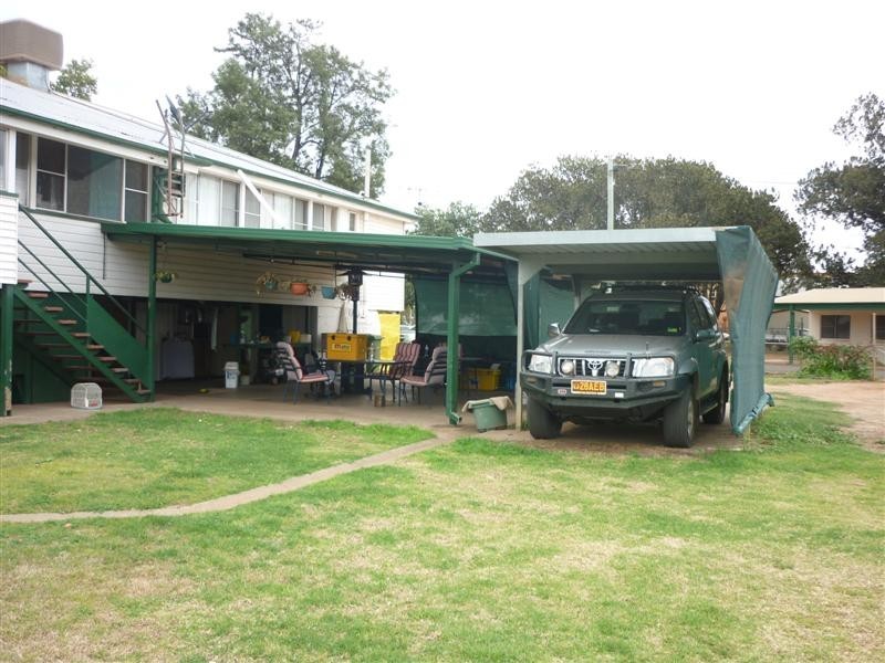 33 Grey Street, St George QLD 4487