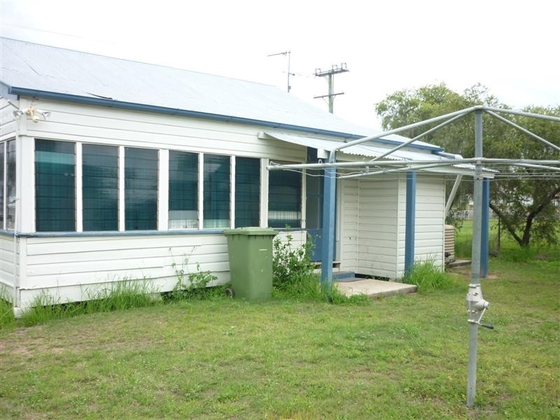 7 Kirby Street, Dirranbandi QLD 4486