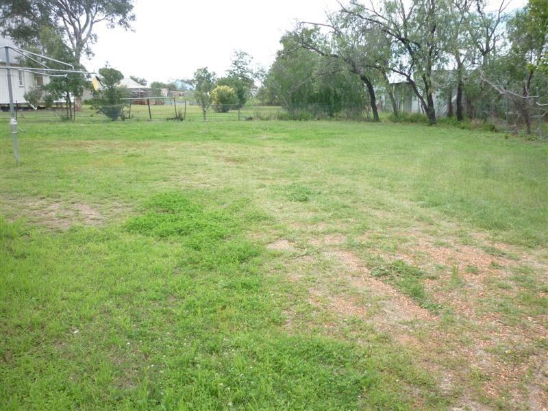 7 Kirby Street, Dirranbandi QLD 4486