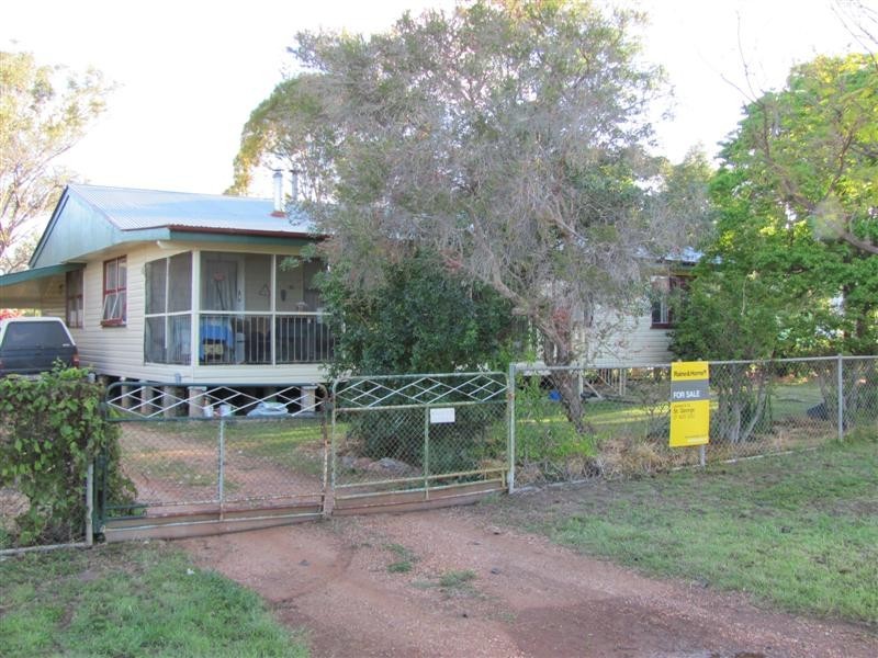 31 Cowildi Street, Dirranbandi QLD 4486