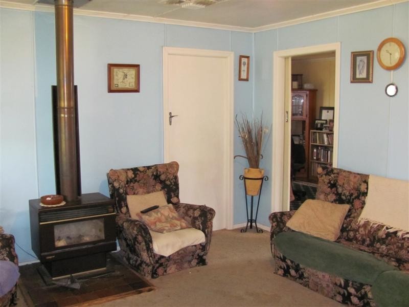31 Cowildi Street, Dirranbandi QLD 4486