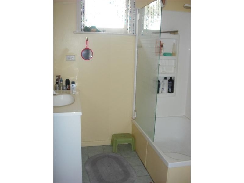 31 Cowildi Street, Dirranbandi QLD 4486