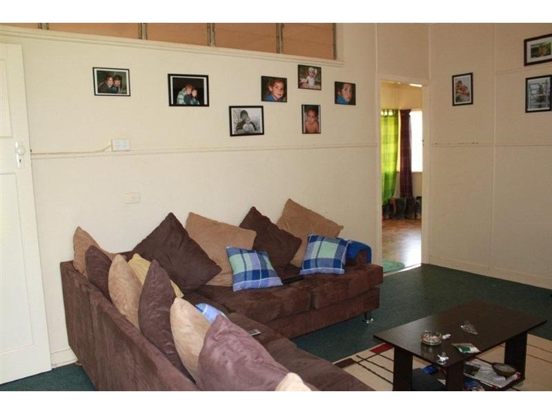 17 Mary Street, Bollon QLD 4488