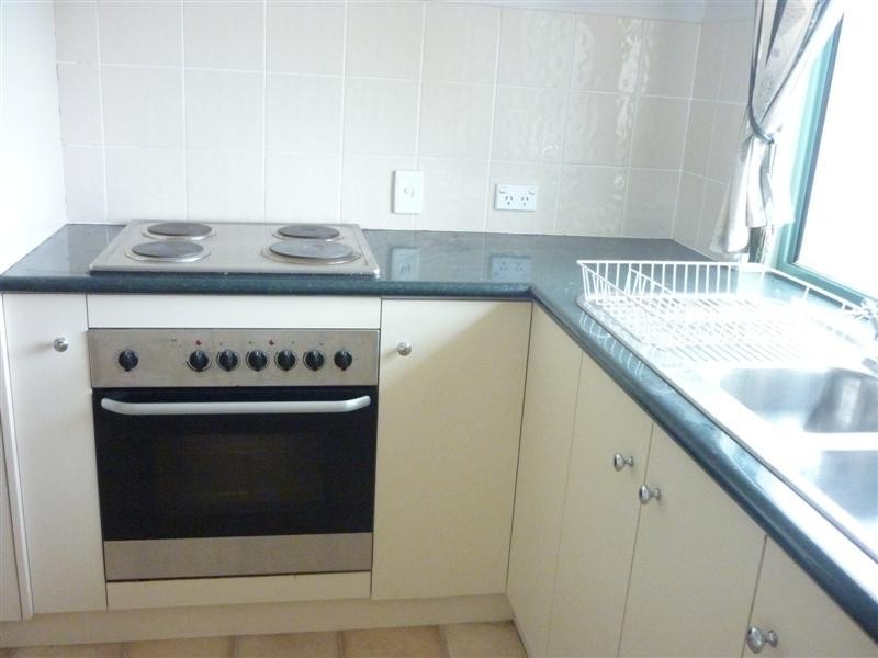 10 Taylor Street, St George QLD 4487