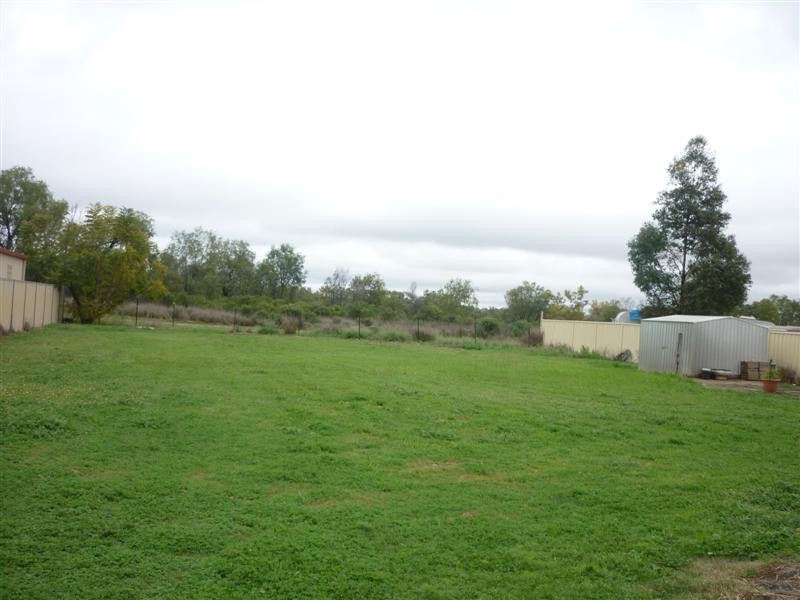 10 Taylor Street, St George QLD 4487