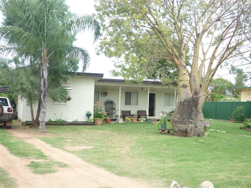 58 Church Street, St George QLD 4487