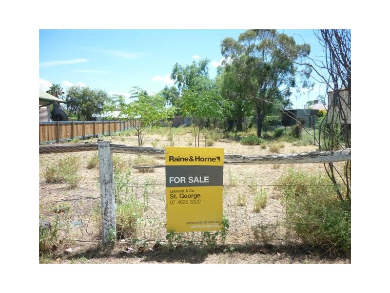 42 Moore Street, Dirranbandi QLD 4486