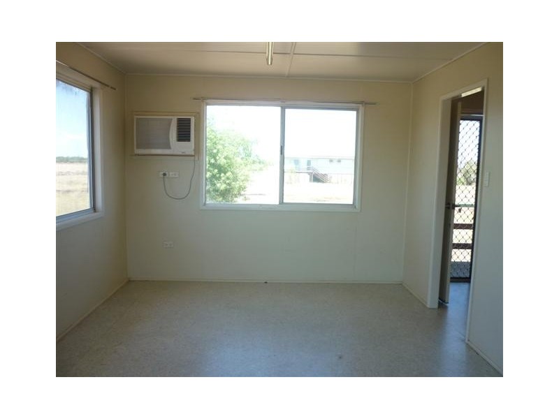 65 Railway Street, Dirranbandi QLD 4486