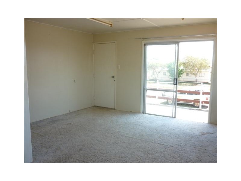 65 Railway Street, Dirranbandi QLD 4486